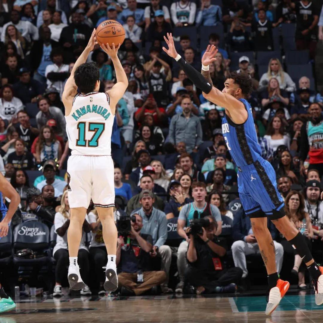 雷速竞猜-关于转会期芝加哥公牛官宣签约：NBA常规赛节点到来，气氛紧张，球队文化再被提及的信息