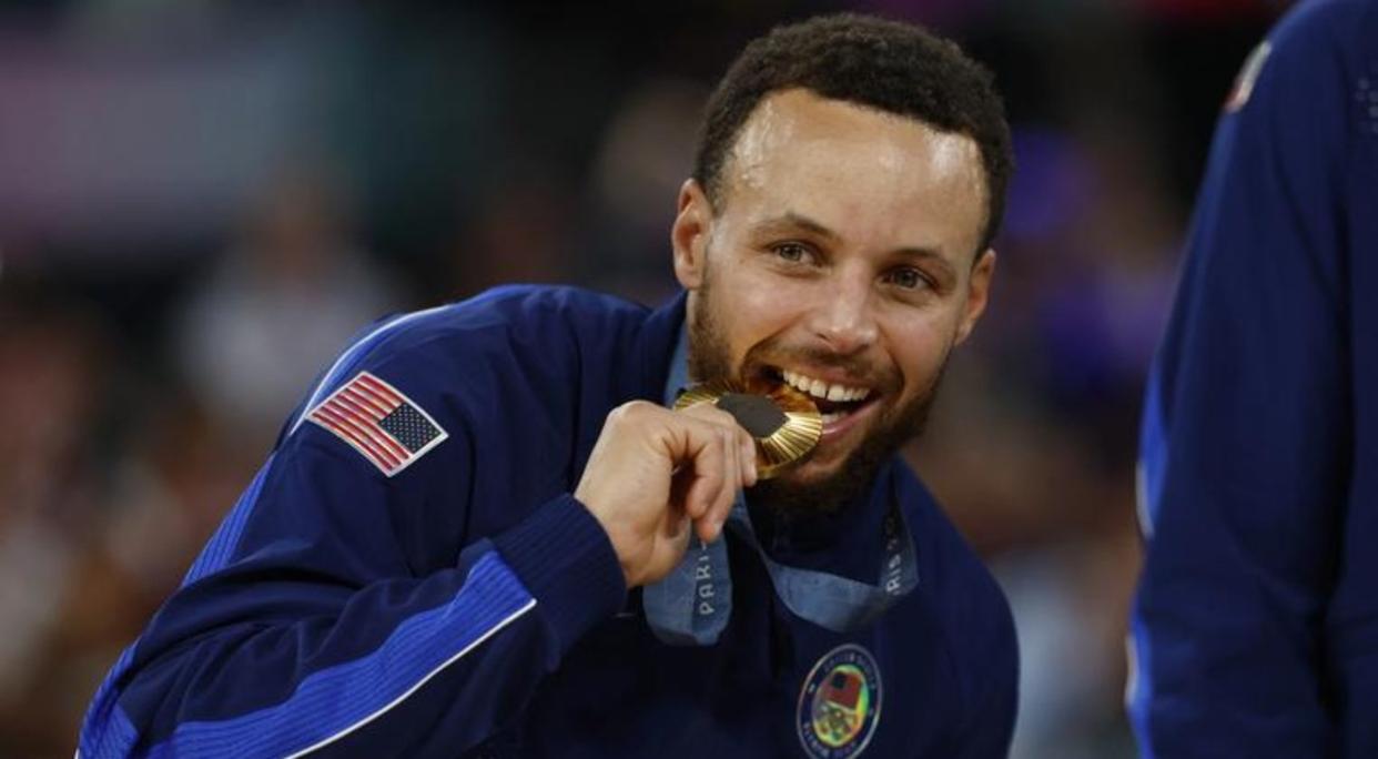 关于库里在法国队比赛中逆转，高光表现引发热议！的信息